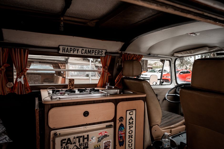 Draaibare cabinestoelen: meer leefruimte in de camper