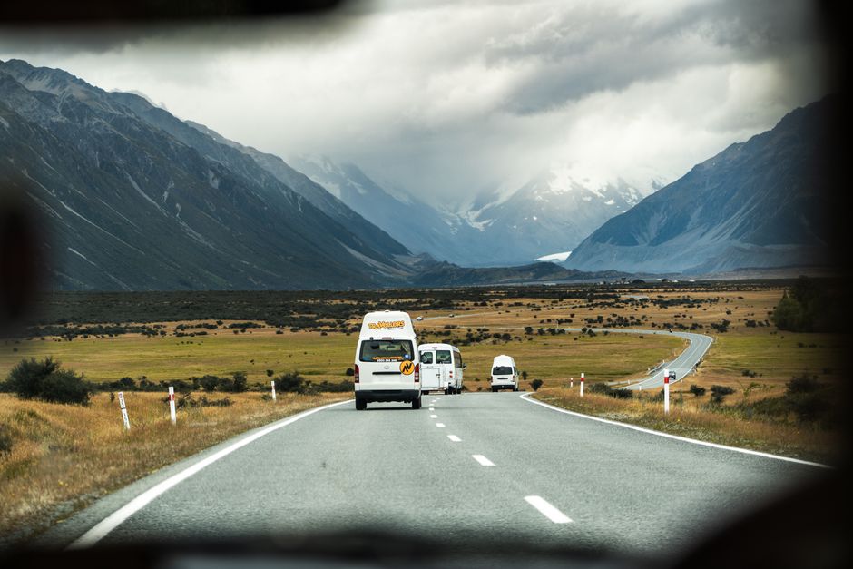 Camper rijden over bergpassen: techniek, temperatuur en smalle wegen