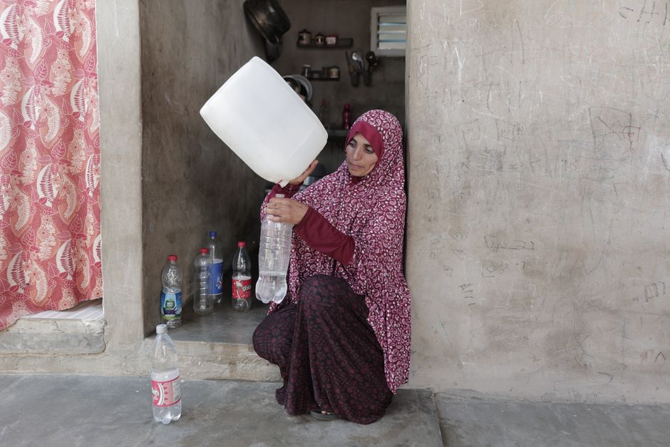 Drinkwater veilig houden op de camping: jerrycan, filter en kraanwater in het buitenland