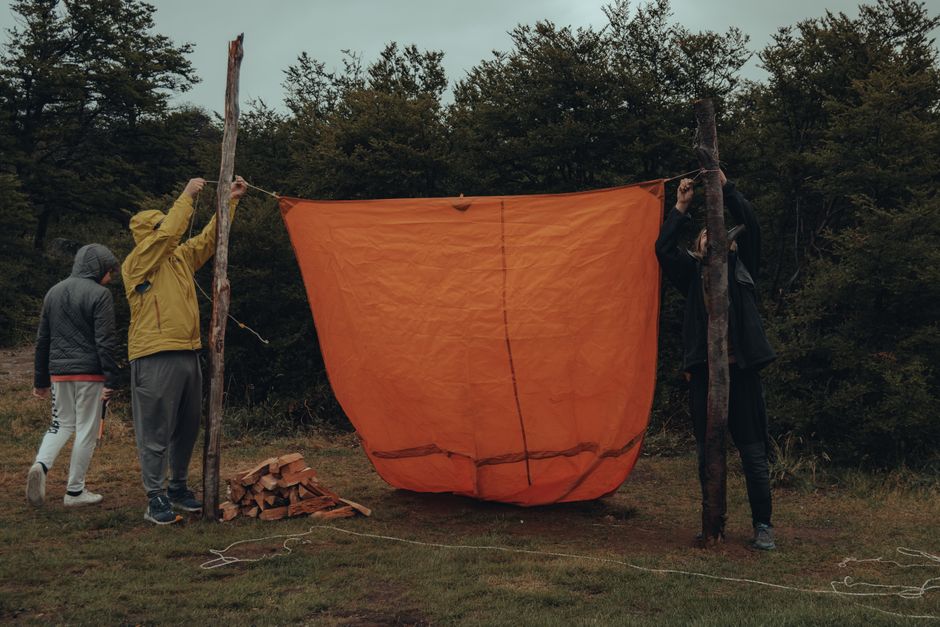 Kamperen in de regen: gear en tips om droog en comfortabel te blijven
