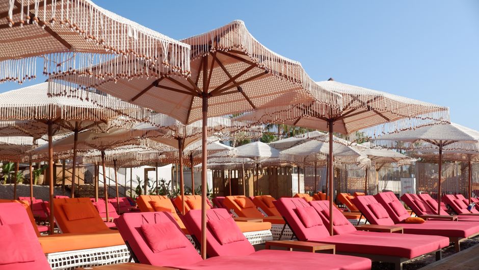 Parasol of schaduwdoek voor de camping: zon weren zonder luifel