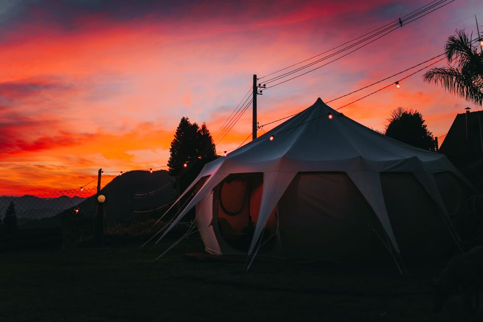 Stroom op de camping: aansluiting en verbruik