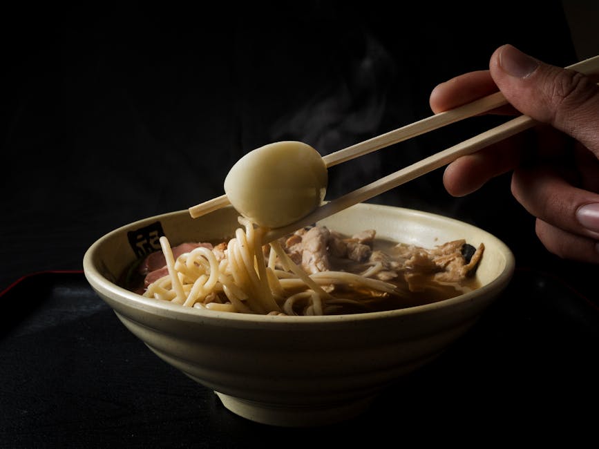 Japanse ramen-noedelsoep voor op de camping