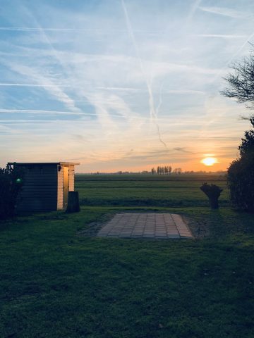 Plek bij SVR Camping De Grienduil — met prive sanitair