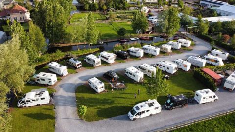 Plek bij De Veense Bukker