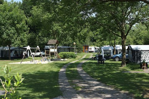 Plek bij Camping De Stal — Kampeerveld