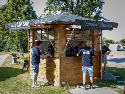 Plek bij Camping Catsop — Kiosk