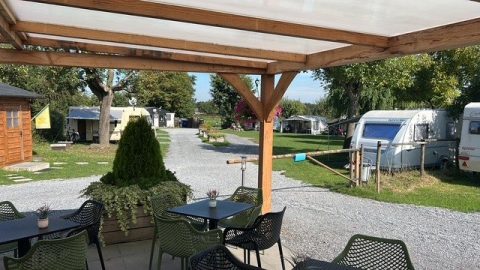 Plek bij Camping Catsop — Terras
