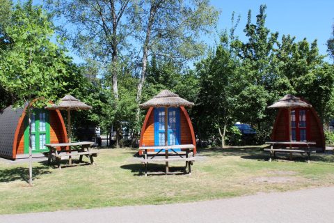 Plek bij Camping Buytenplaets Boekelo — Buitenkant pods