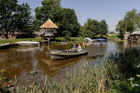 Plek bij Mooi Schildmeer — sloepen, sups en kajak verhuur