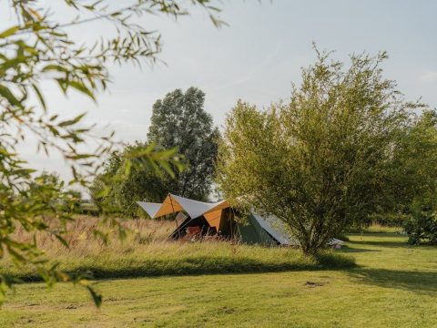 Plek bij it Dreamlân — Kamperen in het veld