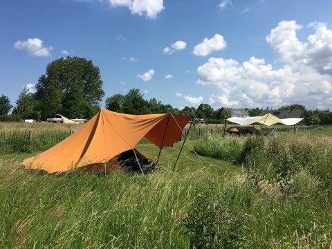 Plek bij it Dreamlân — Kamperen in het veld