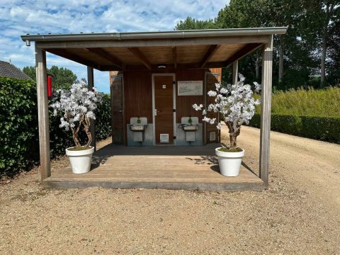 De Bloesem — U bent van harte welkom op onze camperplaats.